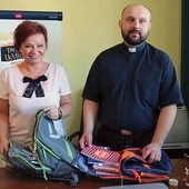  O akcji opowiadali ks. Damian Drabikowski, wicedyrektor diecezjalnej Caritas, oraz Iwona Stępniewska