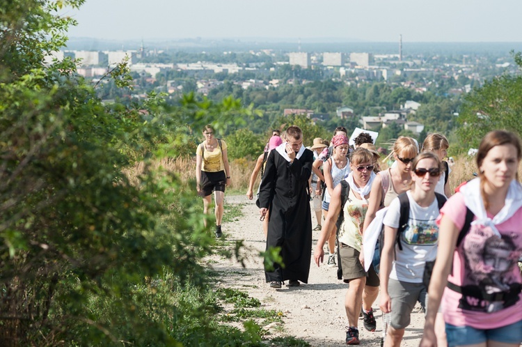 Pielgrzymka młodych w drodze