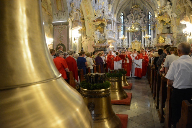 Poświęcenie dzwonów w Głogówku