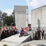 Pod pomnikiem Porozumień Jastrzębskich