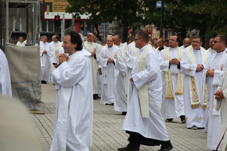 Pielgrzymka Księży Archidiecezji Katowickiej do katedry