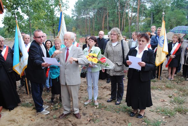 Głuchoniemi z biskupem