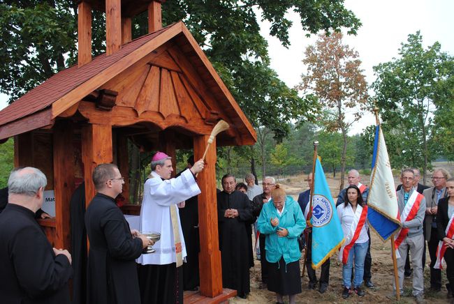 Głuchoniemi z biskupem