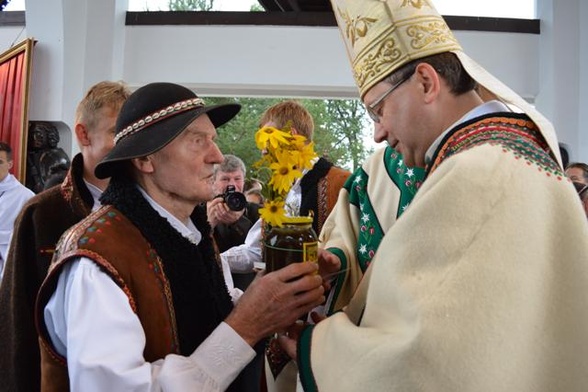 Nie nakarmią się obietnicami