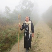 – Ta pielgrzymka to dla mnie przede wszystkim jeszcze głębsze doświadczenie tego, że Bóg jest miłością, oraz pewności, że jeśli ja zatroszczę się o sprawy Pana, On hojnie zatroszczy się o moje. Warto Mu zaufać bezgranicznie – przyznaje s. Assumpta