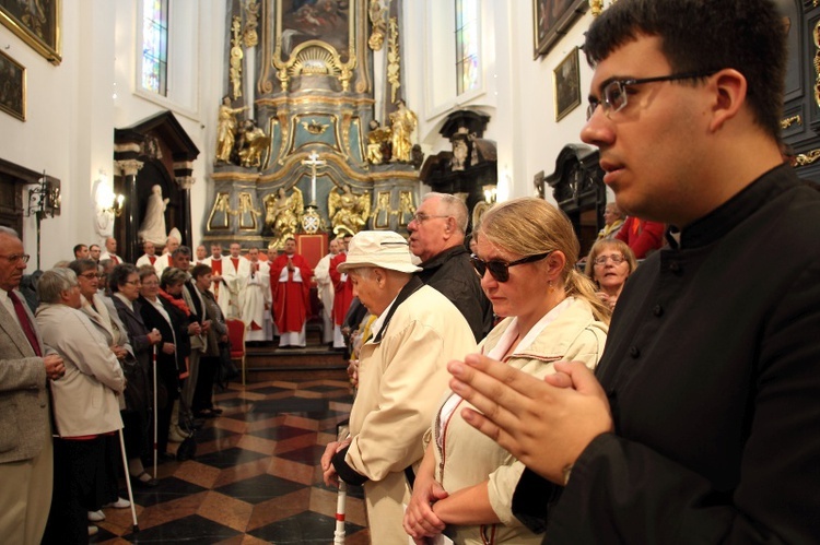 Pielgrzymka niewidomych do Łowicza, cz. I