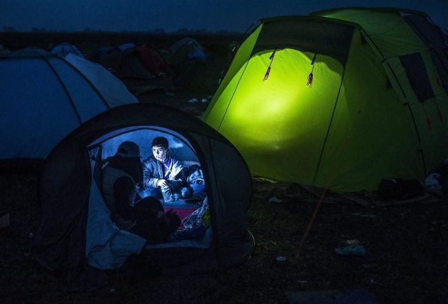 Pomoc uchodźcom w UE dużo droższa niż na Bliskim Wschodzie