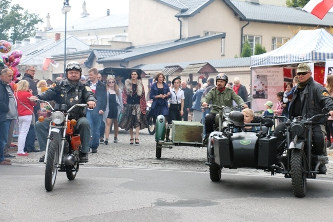 "Resursa" na lądach i morzach