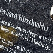  Na grobie bł. ks. Gerharda umieszczono napis po polsku, czesku i po niemiecku