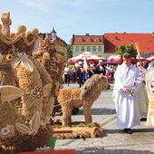 Poświęcenie dożynkowych wieńców