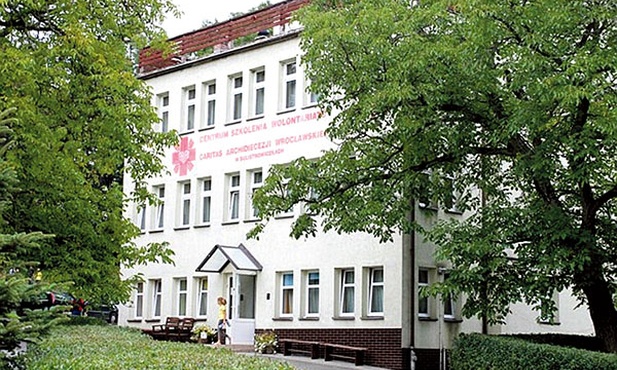 Centrum Szkolenia Wolontariatu Caritas Archidiecezji Wrocławskiej w razie potrzeby może przyjąć 15 rodzin