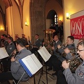 Konkurs literacki organizowany przez naszą redakcję i liceum salezjańskie cieszy się coraz większą renomą. Na zdjęciu koncert finałowy poprzedniej edycji w wykonaniu orkiestry Komendy Wojewódzkiej Policji we Wrocławiu