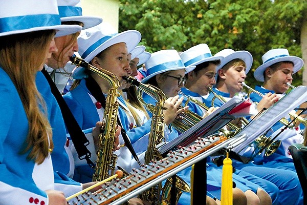 Orkiestra Dęta ze Starej Błotnicy jest jedną z najmłodszych w Polsce