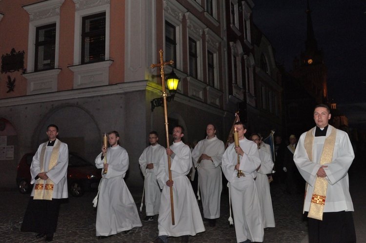 Procesja z tarnowską Pietą