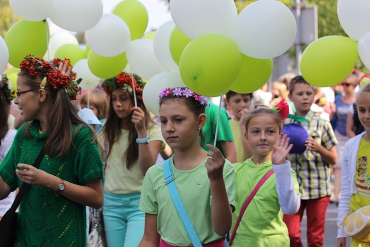 Skierniewicka parada otwierająca ŚKOiW w 2015 roku