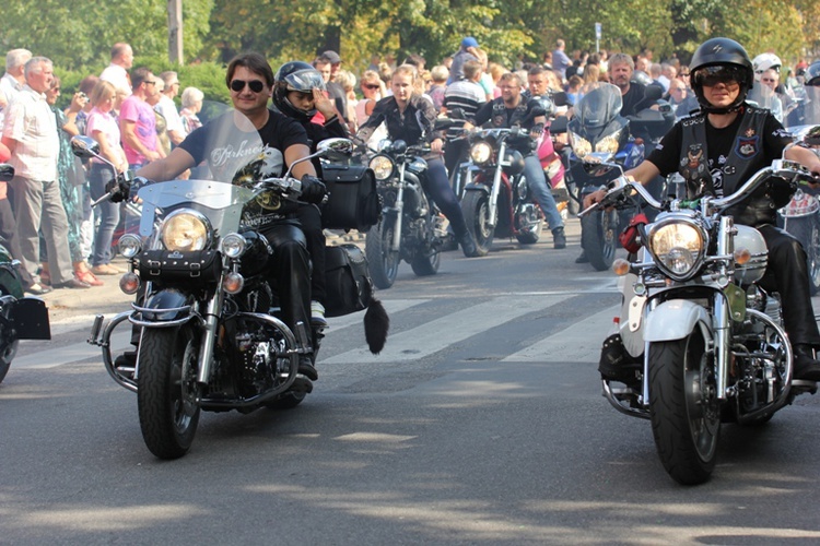 Skierniewicka parada otwierająca ŚKOiW w 2015 roku