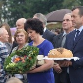 Starostowie dożynek Bogumiła Kowalczyk i Janusz Kacperski