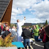  Msza św., w której wzięli udział studenci z DA „Wawrzyny”