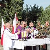  Msza św. polowa na cmentarzu wojennym w Sochaczewie