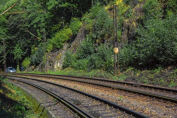 Słynny złoty pociąg znajduje się prawdopodobnie w tunelu  w okolicach 65 km linii kolejowej Wrocław – Wałbrzych