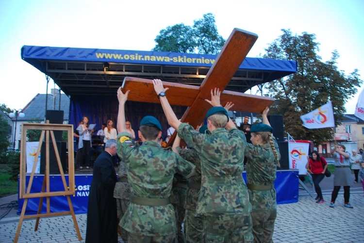 Symbole ŚDM w Żychlinie