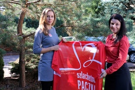 Beata Zakrzewska (z prawej) i Anna Tomczyk mają nadzieję, że w tym roku w Radomiu paczkę otrzyma ponad 100 osób