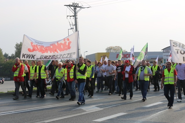 Manifestacja górników pod kopalnią "Brzeszcze"