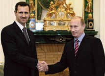Rosja od lat jest sojusznikiem Syrii na arenie międzynarodowej, a Władimir Putin konsekwentnie wspiera prezydenta Al-Asada. Na zdjęciu Baszar Al-Asad podczas wizyty na Kremlu w grudniu 2006 r.