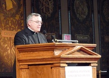Abp Chaput na Synodzie: Nie ma czegoś takiego jak "katolik LGBTQ"