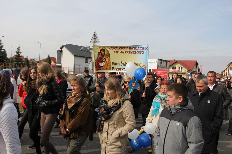 VII Diecezjalny Marsz dla Życia i Rodziny w Brzesku