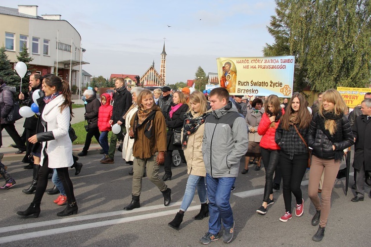 VII Diecezjalny Marsz dla Życia i Rodziny w Brzesku