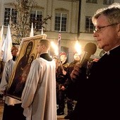 Pierwsze czuwanie nocne przy symbolach ŚDM odbyło się w kościele seminaryjnym