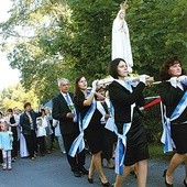 Wójtowice. Wizycie Maryi towarzyszyły niecodzienne wydarzenia,  które ich uczestnicy odebrali w sposób duchowy