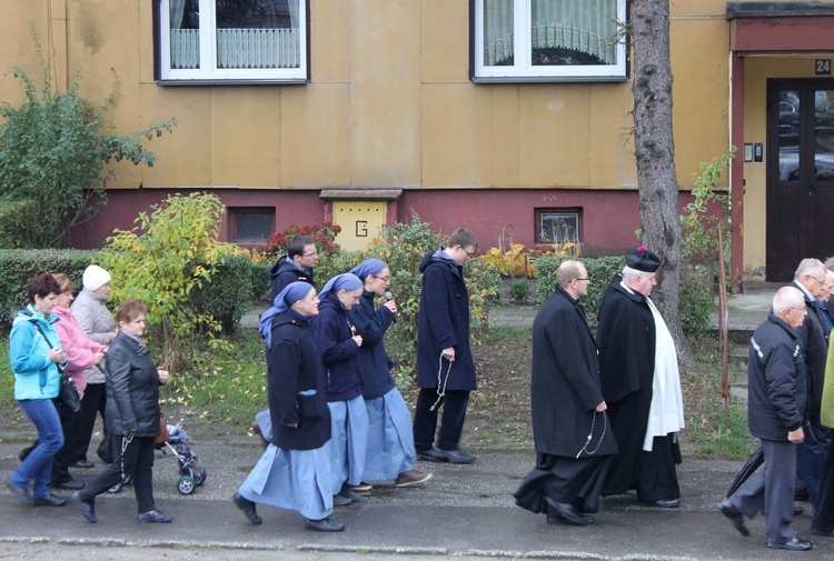 Różaniec na ulicach parafii