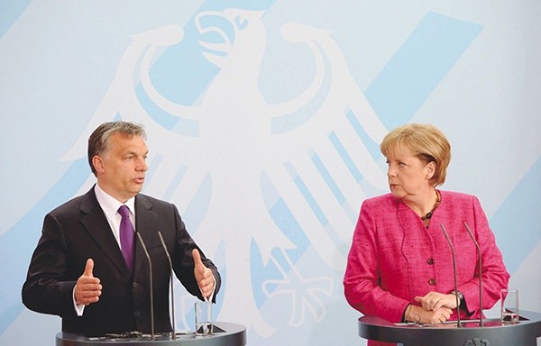 Premier Orbán  i kanclerz Merkel  w czasie wspólnej konferencji