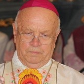 Bp Józef Zawitkowski kult św. Wiktorii nie tylko głosi, ale i śpiewa