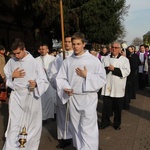 Uroczystość Wszystkich  Świętych na cmentarzu w Koszalinie