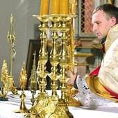 Nabożeństwo eucharystyczne  poprowadził ks. Tomasz Gwizdek,  student liturgiki na KUL