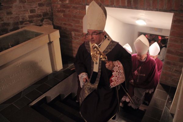 Eucharystia w intencji zmarłych biskupów i kapłanów