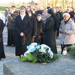 Z Krzyżem w byłym KL Birkenau