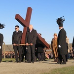 Z Krzyżem w byłym KL Birkenau