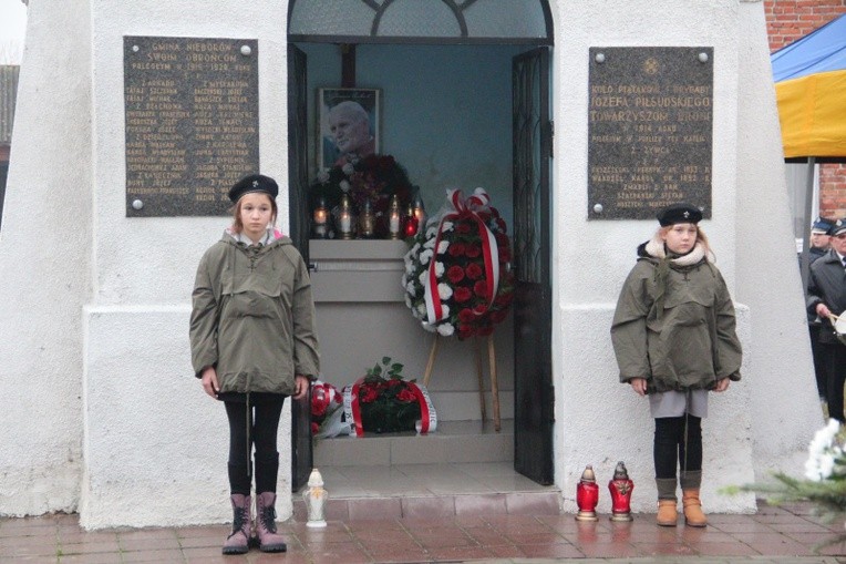 Kapliczka w Julianowie upamiętnia walczących o wolność Polski podczas I wojny światowej