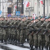 Jak co roku przez Krakowskie Przedmieście przemaszerowały kompanie honorowe