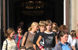 Franciszek: Eucharystia popycha do solidarności