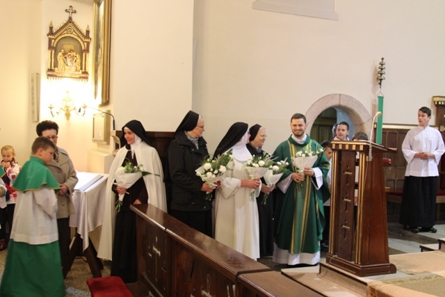 Modlitwa z parafianami konsekrowanymi w bielskim kościele Trójcy Przenajświętszej