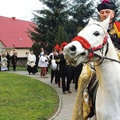  Procesja, którą prowadzi święty, ma w tej miejscowości długą tradycję