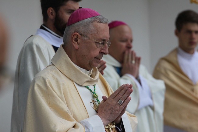 Abp Gądecki: Demokracja nie może sprzyjać powstawaniu wąskich grup kierowniczych