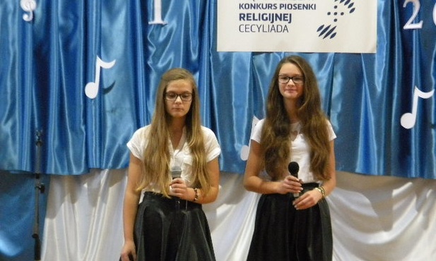 Zmagania konkursowe odbywały się w sali gimnastycznej Publicznej Katolickiej Szkoły Podstawowej w Kutnie