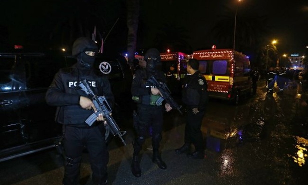 Zamach w Tunezji: eksplozja w autobusie