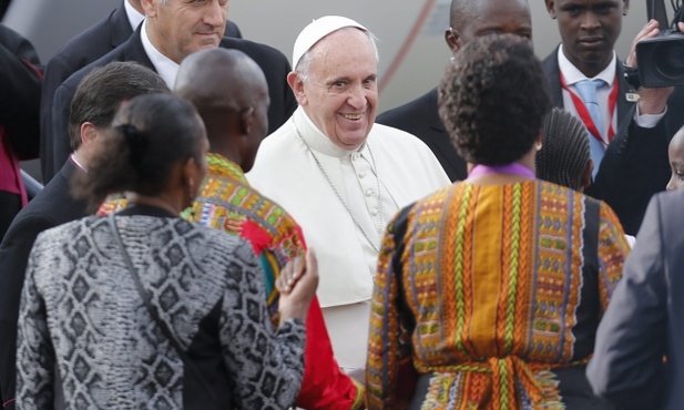 Papież: Ubóstwo przyczyną terroryzmu i przemocy